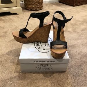 SOLD! Steve Madden Wedges